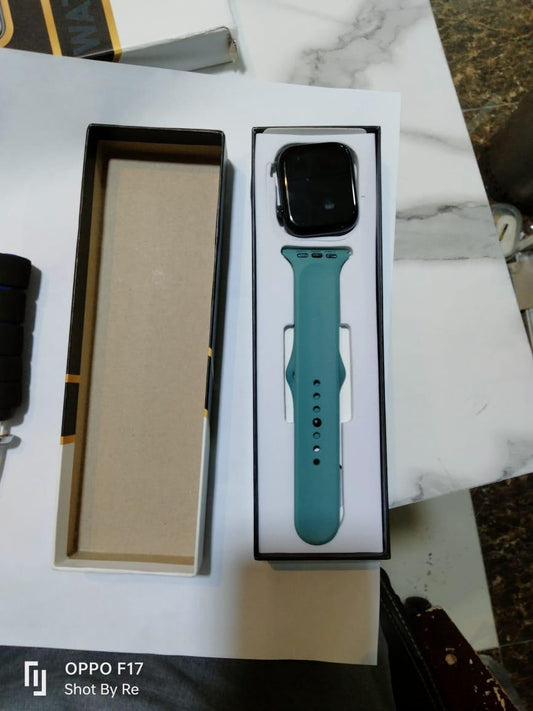 7 Max Smart Watch Bluetooth 5 Fast Charge Multicolor